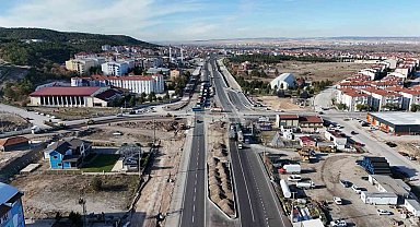 Kütahya'da Zafertepe ve Germiyan Kampüsü kavşaklarına 40 bin ton asfalt desteği
