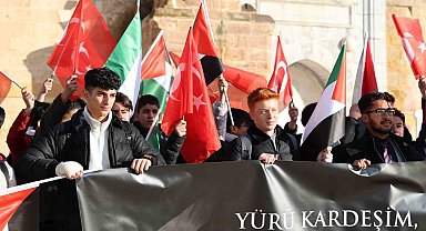 Liseliler Gazze için 'Sosyal Medya ve Edebiyat' gücünü kullanacak