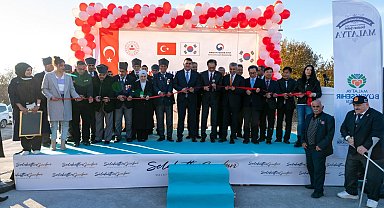 Malatya'da 210 konteynerden oluşan Korepck Mahallesi törenle açıldı