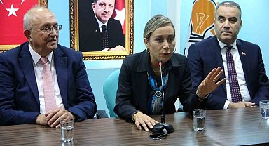 Manavgat'ta 40 kadın AK Parti saflarına katıldı