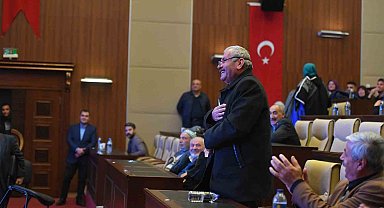 Mansur Yavaş, yapımı tamamlanan konutları hak sahiplerine teslim etti