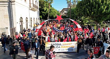 Mersin'de kadına yönelik şiddete karşı farkındalık yürüyüşü