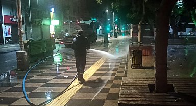Mersin'de yağış ve fırtına fırtına sonrası temizlik çalışmaları sürüyor