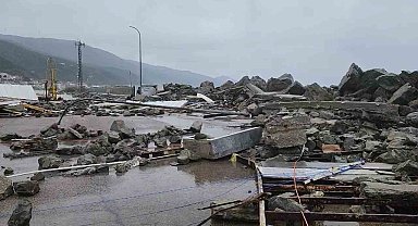 Milyonlarca liralık hasar oluşan Esenköy balıkçı barınağı tanınmaz hale geldi