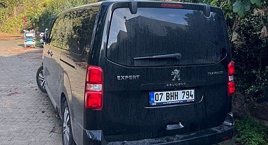 Minibüsle kaçan göçmenler yakalandı