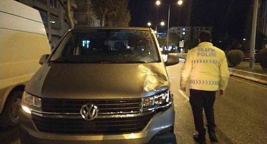 Minibüsün çarptığı genç kız ağır yaralandı