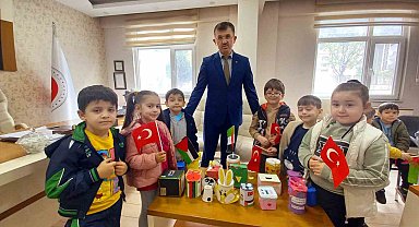 Minik öğrenciler Filistinli kardeşlerini unutmadı
