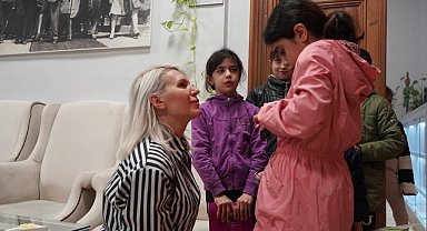 Miniklerin hediyesi, Başkan Subaşı'nı çok mutlu etti