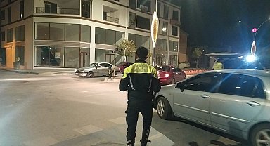 Motosiklet ile otomobil çarpıştı: 1 yaralı