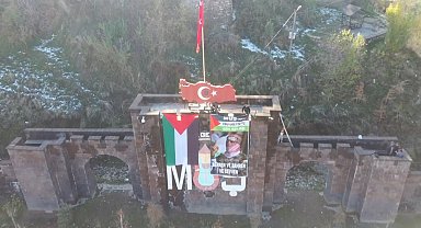 Muş Kalesi'ne Ebu Ubeyde'nin posteri asıldı