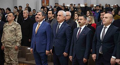 Muş'ta "24 Kasım Öğretmenler Günü" kutlandı