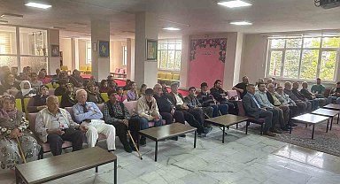 Niğde'de BİLSEM öğrencileri huzurevini ziyaret etti