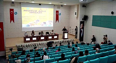 Niğde'de Mutlu Aile İnşası Engeller ve Önlemler Paneli Düzenlendi