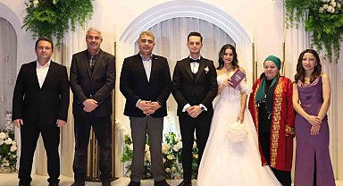 Nikah şahitliği Vali Aslan yaptı