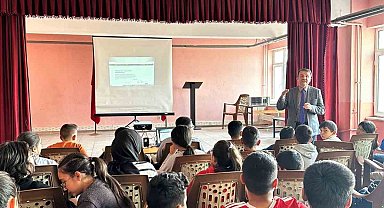 Öğrenciler mikroplastiklere karşı bilgilendirildi