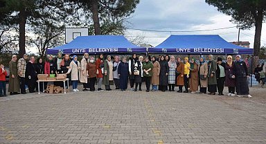 Öğrenciler, veliler ve öğretmenler Gazze için hayırda yarıştı