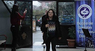 Öğrencilerden öğretmenlere sürpriz karşılama