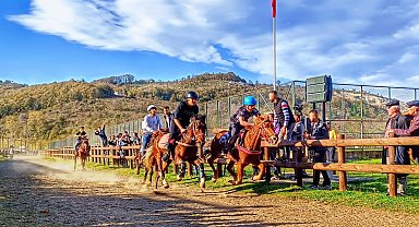 Ordu'da rahvan at yarışları rüzgarı esti