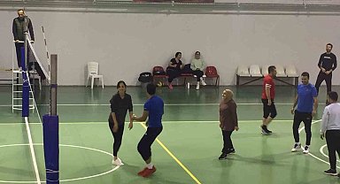 Osmaneli'de Öğretmenler Günü Voleybol Turnuvası