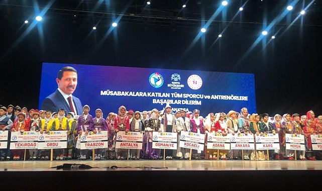 Osmaniye Yedi Ocak Halk Oyunları takımı Türkiye 3'üncüsü oldu
