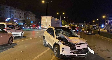 Otomobilin çarpıp ölümüne sebep olduğu yayanın metrelerce sürüklendiği anlar kamerada