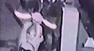 Park halindeki motosikleti önce incelediler sonra çaldılar