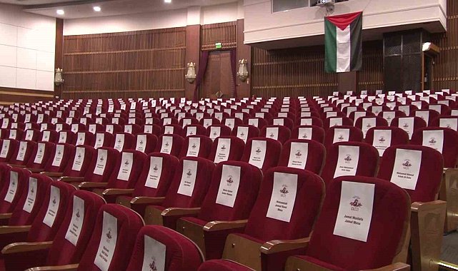 Pendik'te Tay filminin izletildiği salonun koltukları Gazze'de katledilen çocuklara ayrıldı
