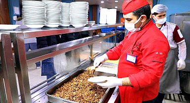 "Ağrı yaprak döneri" gençler için sofradaki yerini aldı