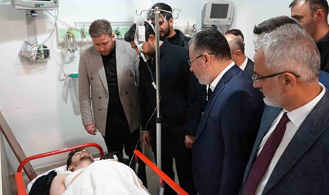 Rektör Kırışık, kazada yaralanan öğrenciler hakkında bilgi aldı