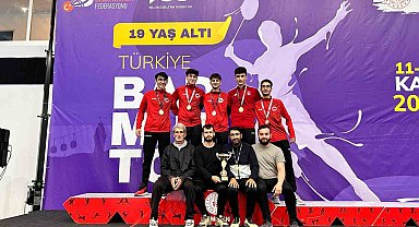 Samsunlu sporcular badmintonda Türkiye Şampiyonu oldu
