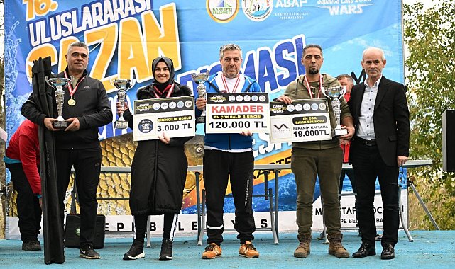 Sazan tutma yarışmasında dereceye girenler ödülüne kavuştu