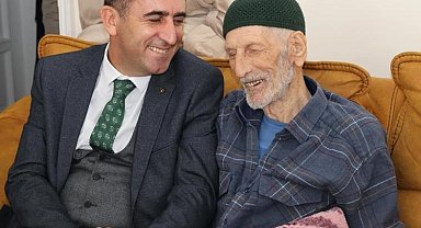 Şehit ailesinin acısını paylaştı