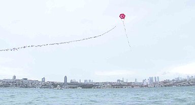 Şehit edilen Gazzeli çocukların isimlerinin yazıldığı uçurtmalar gökyüzüne bırakıldı