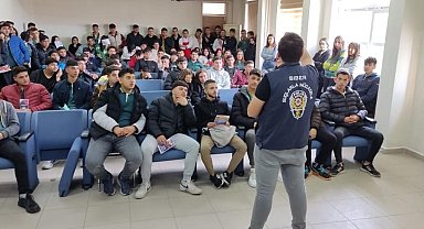 SİBERAY ekibinden öğrencilere seminer
