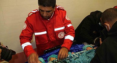 Şifa Hastanesi'nden tahliye edilen 28 prematüre bebek Mısır'a götürüldü
