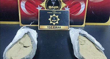 Siirt'te bir kişinin ayakkabılarının taban kısmından uyuşturucu çıktı
