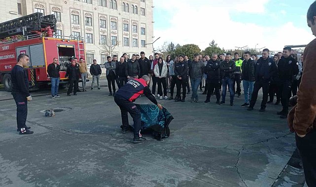Siirt'te yangın ve bina tahliye tatbikatı yapıldı