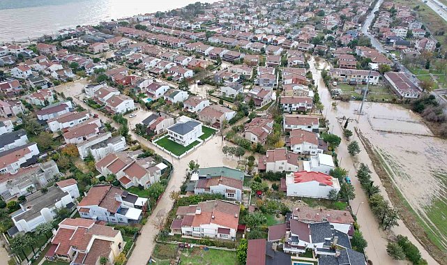 Silivri'de göle dönen sokaklar havadan görüntülendi