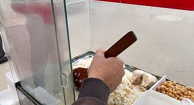 Sinop'un tek seyyar pilavcısı
