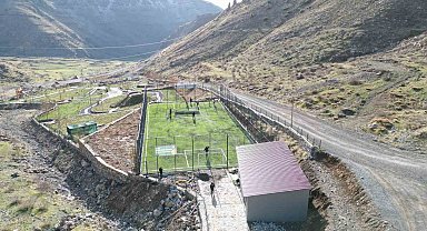 Şırnak'ta terör yuvası olan bölge vatandaşlar için halı saha oldu