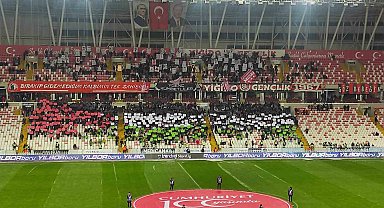 Sivasspor taraftarlarından koreografi