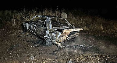 Siverek'te kaza yapan otomobiller alev topuna döndü: 1 yaralı