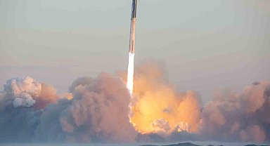 SpaceX'in Starship roketi kalkıştan 2,5 dakika sonra patladı