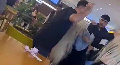 Taksim'de AVM'de saç saça kavga eden genç kadın konuştu: "Ne bakıyorsun deyip tekme attım"