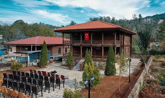 Tarihi cami restorasyon çalışmalarının ardından yeniden ibadete açıldı
