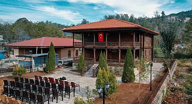 Tarihi cami restorasyon çalışmalarının ardından yeniden ibadete açıldı