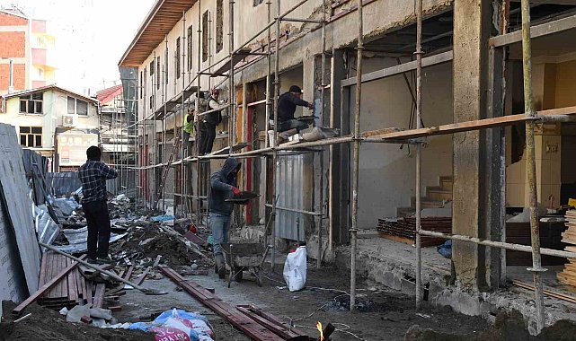Tarihi Üzüm Pazarı'nda 4. etap restorasyon çalışmaları devam ediyor