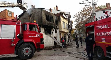 Tavşanlı'da ahşap evde çıkan yangında 1 kişi öldü
