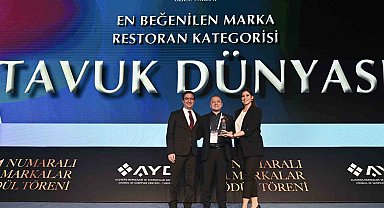 Tavuk Dünyası, 'AVM'lerde En Beğenilen ve Tercih Edilen Restoran' ödülünü aldı
