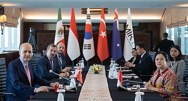 TBMM Başkanı Kurtulmuş, Endonezya Temsilciler Meclisi Başkanı Maharani ile görüştü